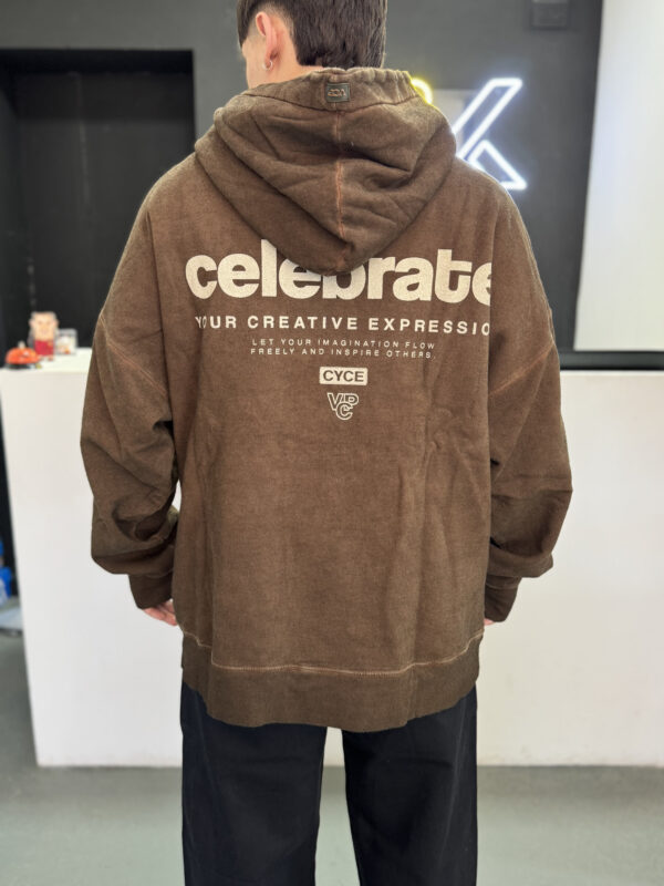 Buzo Hoodie CELEBRATE VCP (Chocolate Wash)