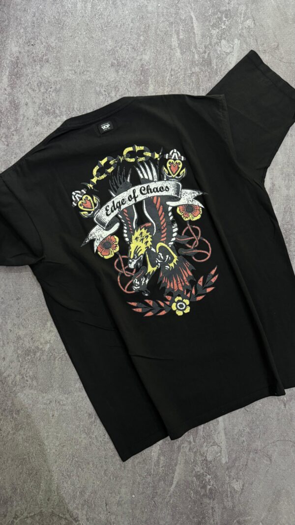 Remera " EDGE OF CHAOS "