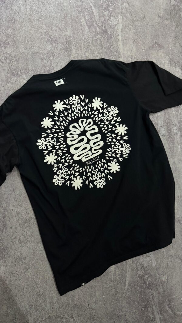 WhatsApp Image 2026-01-06 at 18.28.45 (6) Remera " CULTURE "