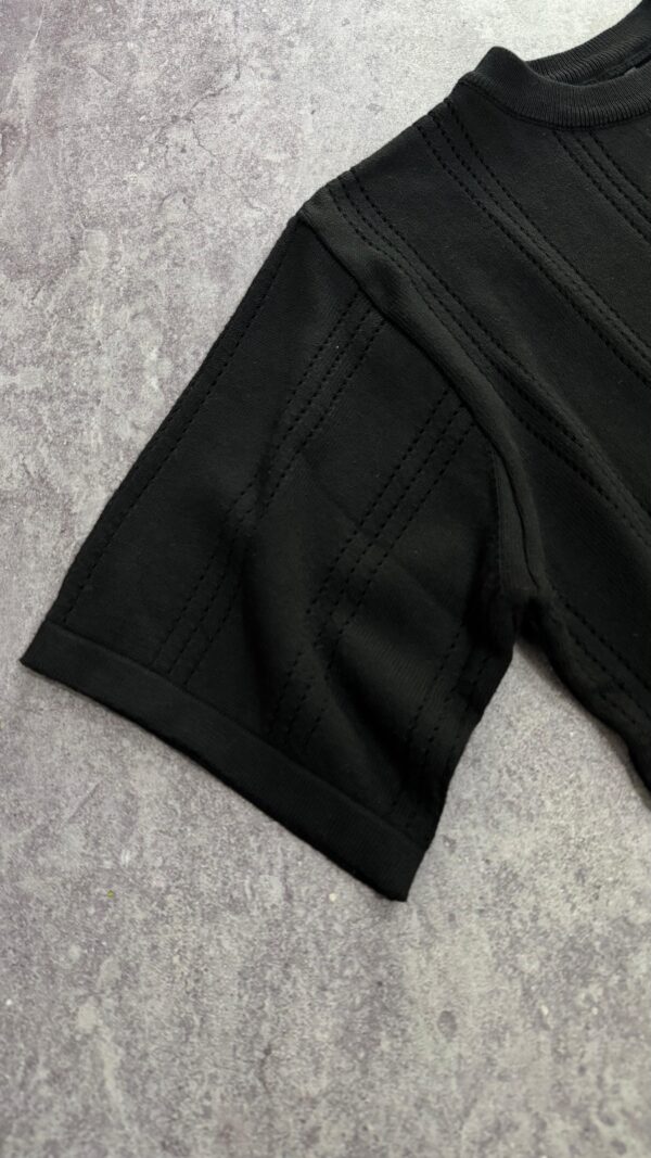 Remera "ESSENTIAL KNIT"