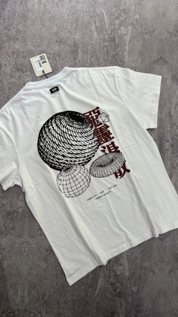 Remera " NEO ORBIT "