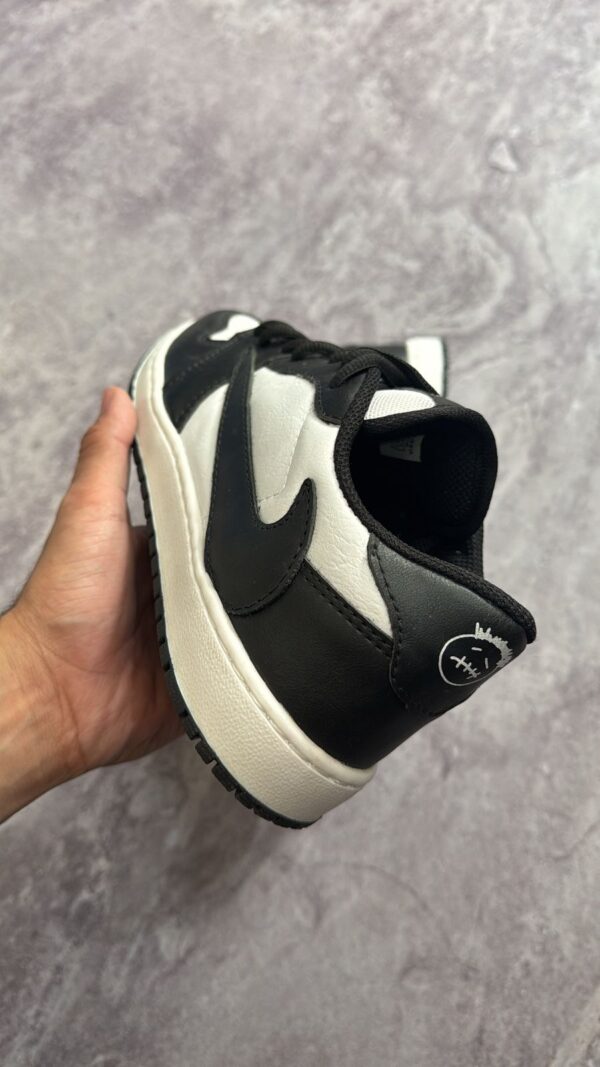 ZAPATILLAS NIKE TRAVIS