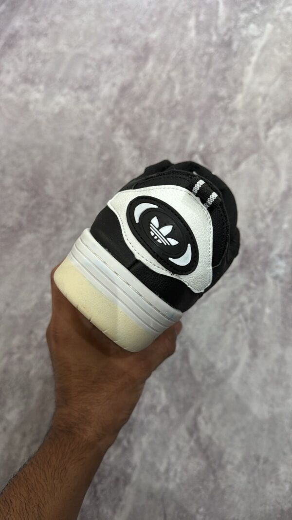 ZAPATILLAS ADI2000