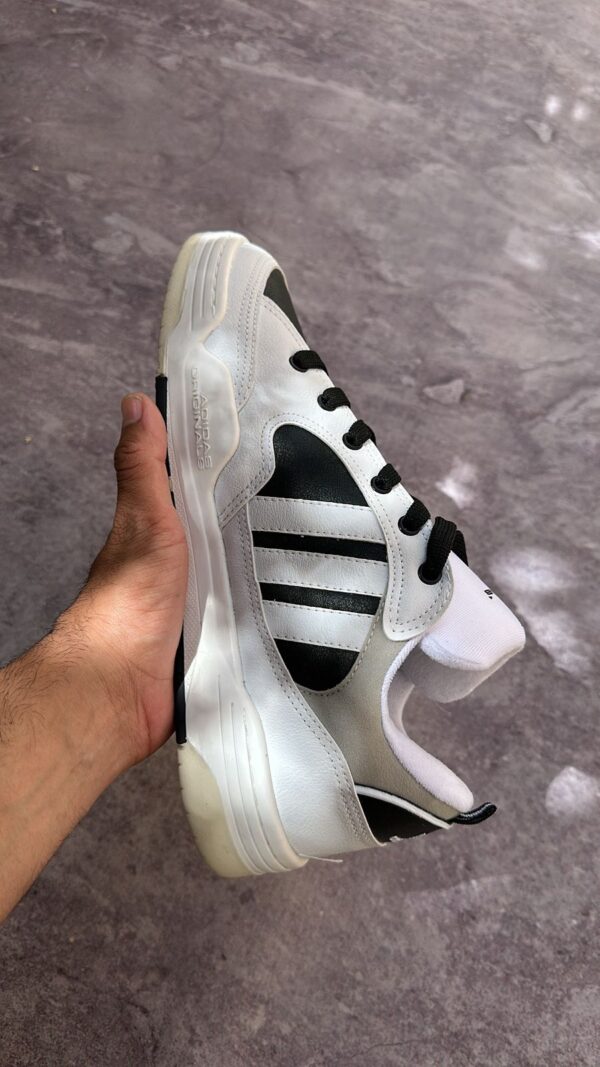 ZAPATILLAS ADI2000x